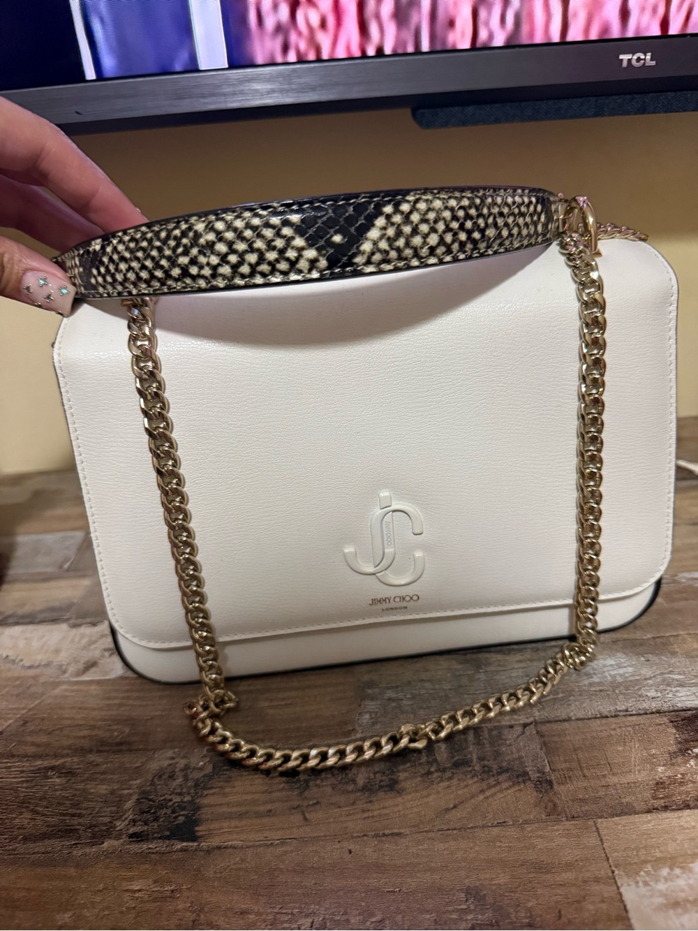 Jimmy Choo Cream Leather Crossbody Bag with Gold Chain - Picture 2 of 3